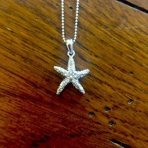 Starfish crystal necklace - New Without Tags!!